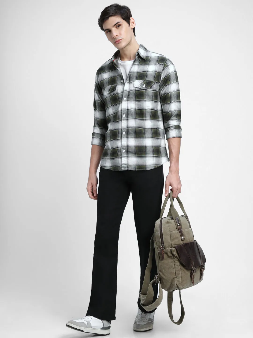 Men's Green Regular Checks Spread Collar Full Sleeves Casual Shirt