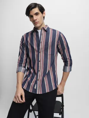Men's Spread Collar Regular Fit Solid Green Casual Shirt