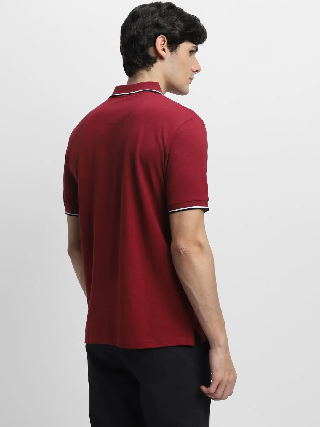 Men's Spread Collar Regular Fit Solid Maroon T-shirt