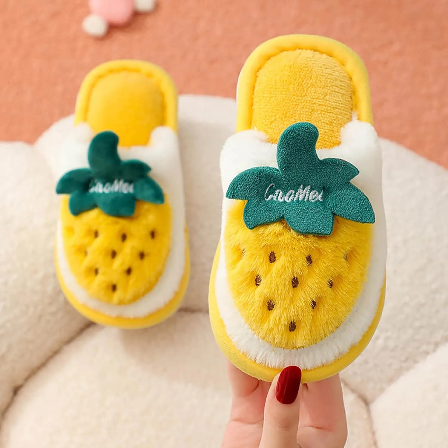 Pretty Slippers for Kids Cartoon Strawberry Pattern Bedroom Slippers For Kids Cotton Slippers Baby Girl Shoe