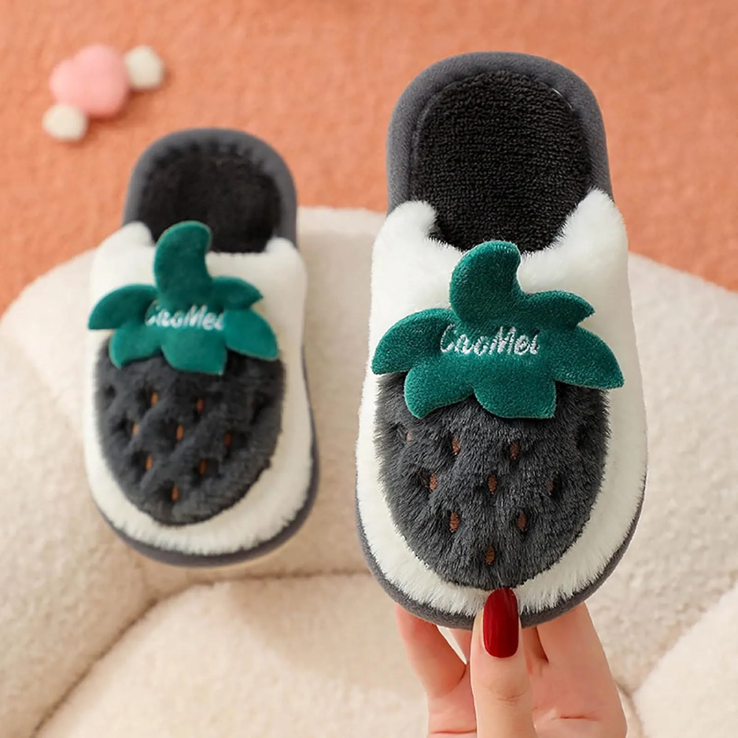 Pretty Slippers for Kids Cartoon Strawberry Pattern Bedroom Slippers For Kids Cotton Slippers Baby Girl Shoe