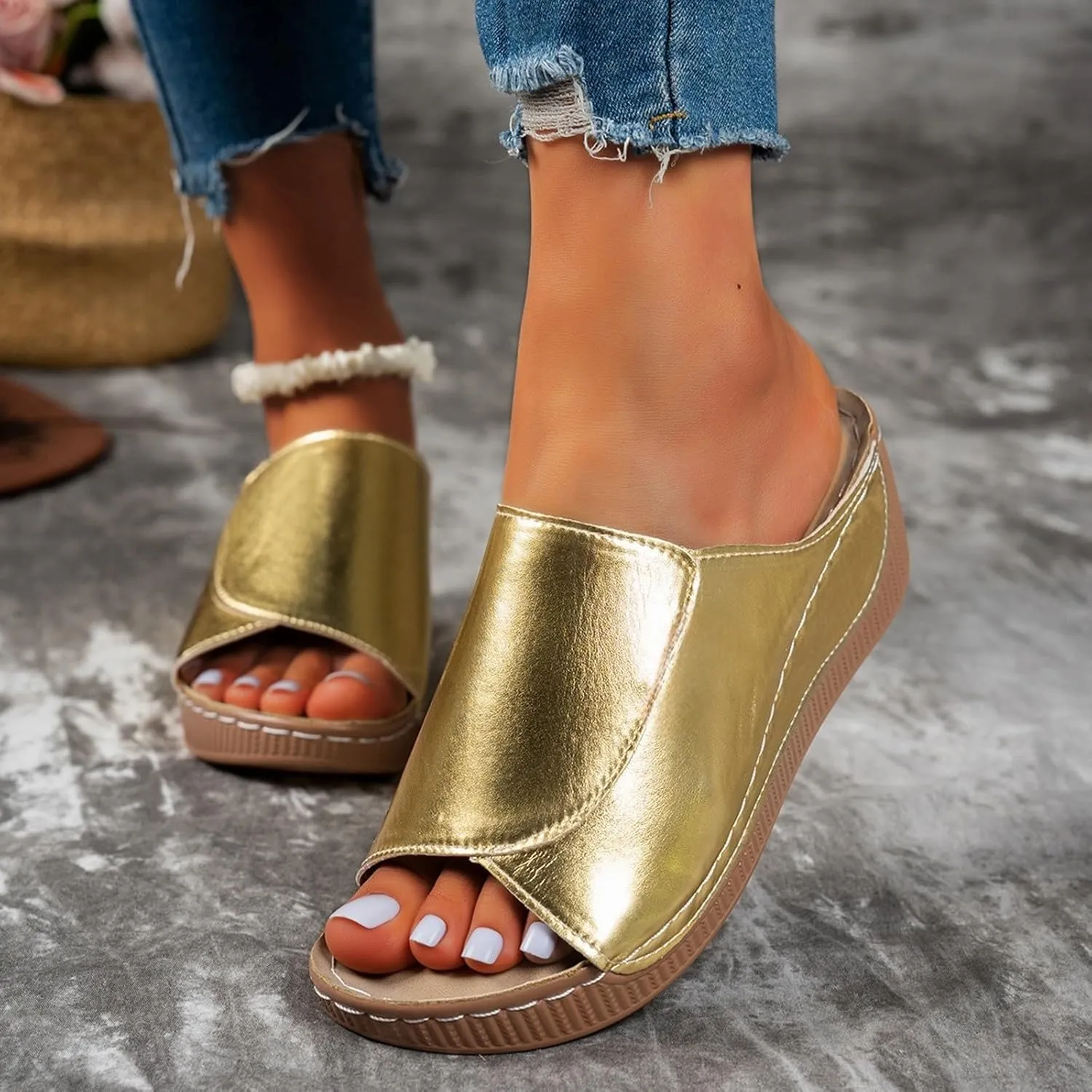 Sandals for Women 2025 Casual Width Wedge Sandals Summer Beach Vacation Breathable Orthopedic Walking Shoes Solid Color Trendy Dress Sandal Platform Slippers Shoes 2025