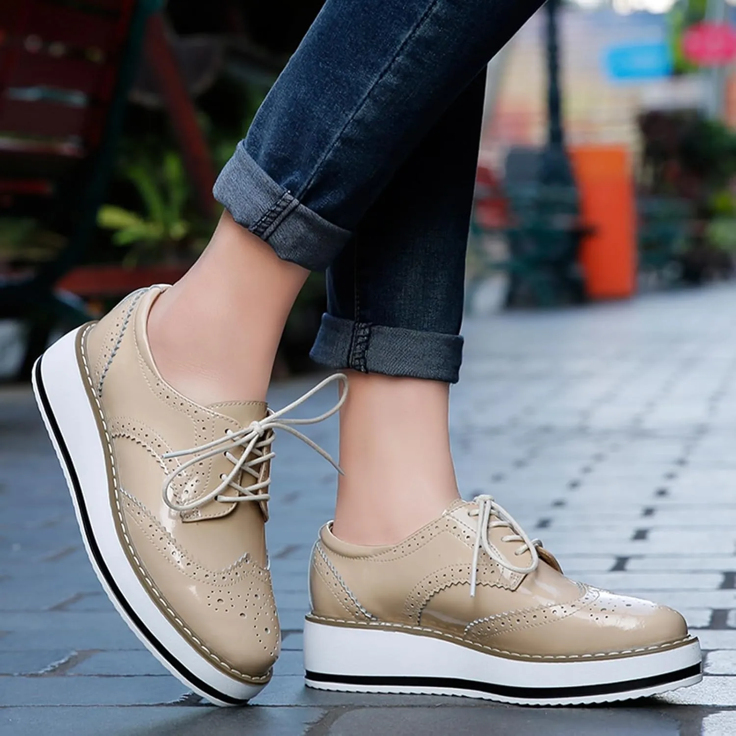 WUIWUIYU Women's Platform Lace-Up Wingtips Square Toe Oxfords Shoes